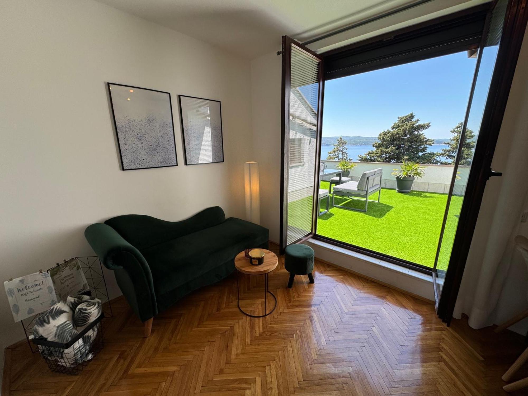 Penthouse Apartment Цриквеница Экстерьер фото