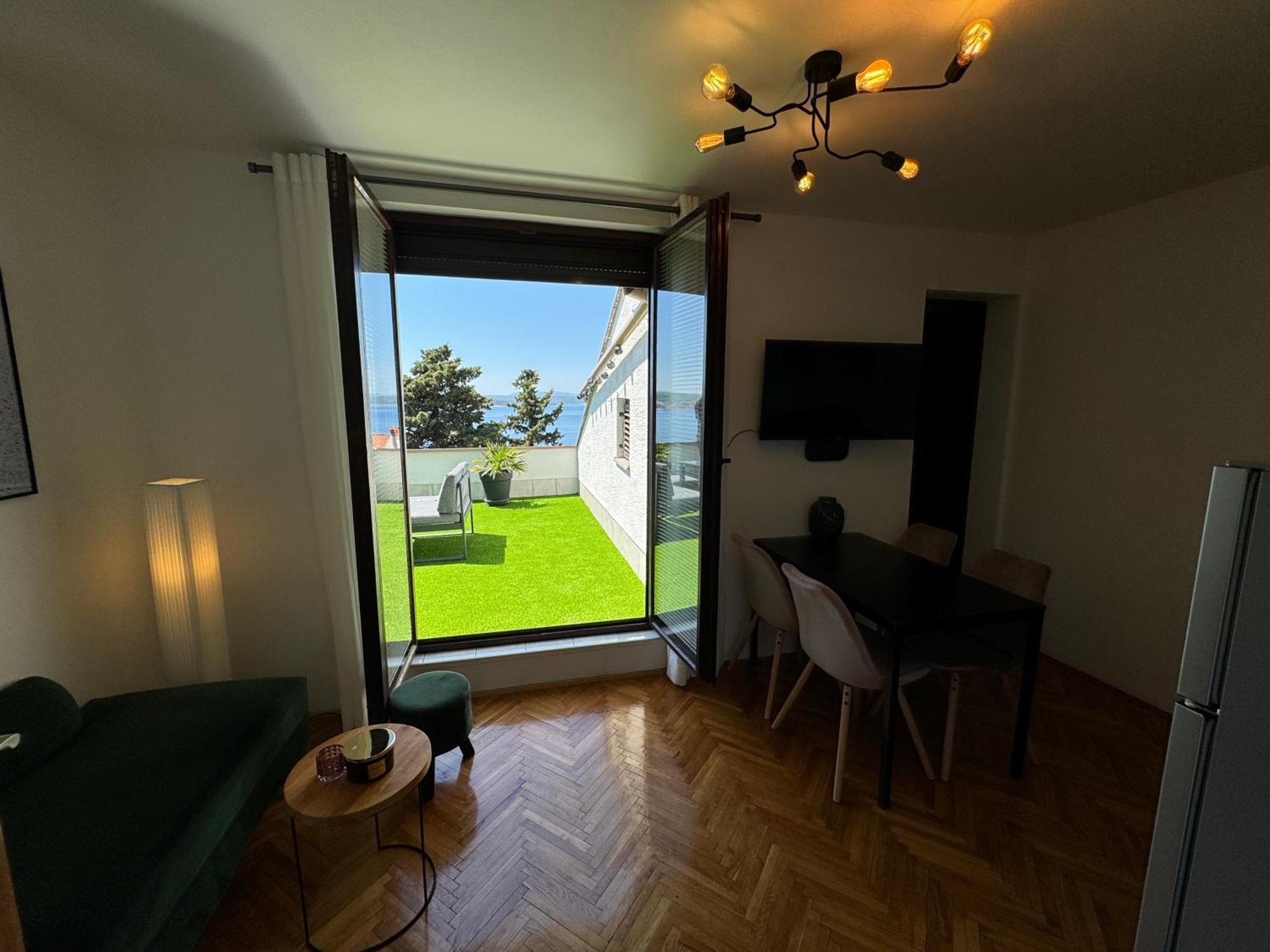 Penthouse Apartment Цриквеница Экстерьер фото