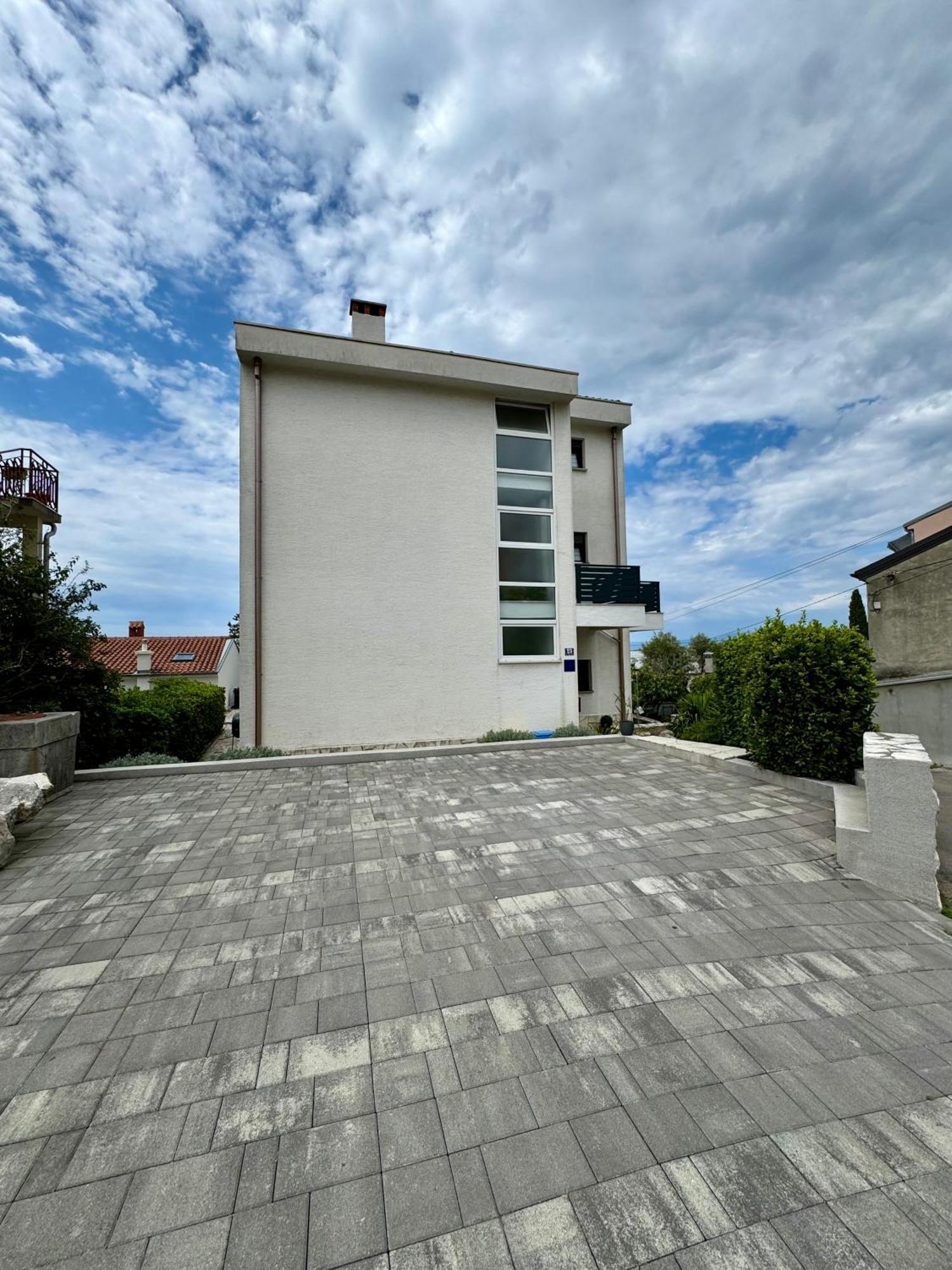 Penthouse Apartment Цриквеница Экстерьер фото